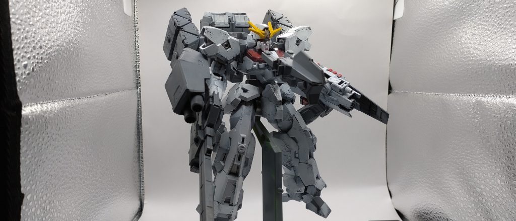 左腕は30mmのパーツ。ブキヤのC字パーツが加工無しでピッタリハマって笑ってしまった。