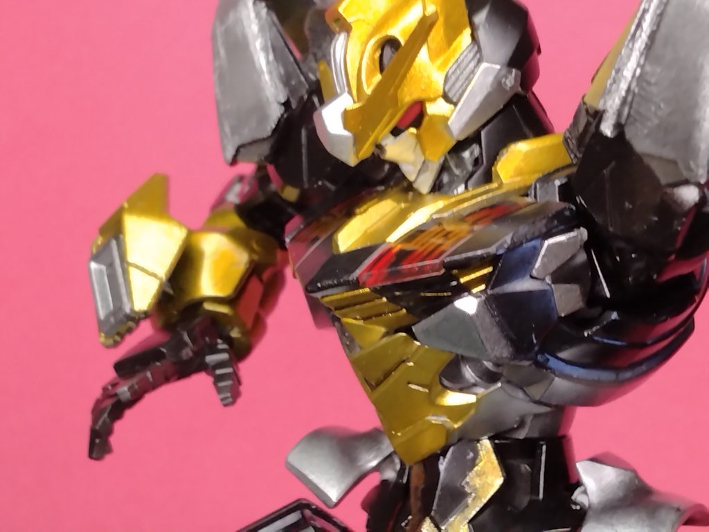 綺麗に色分けできてる…はず。一部動かして塗装ハゲたかな