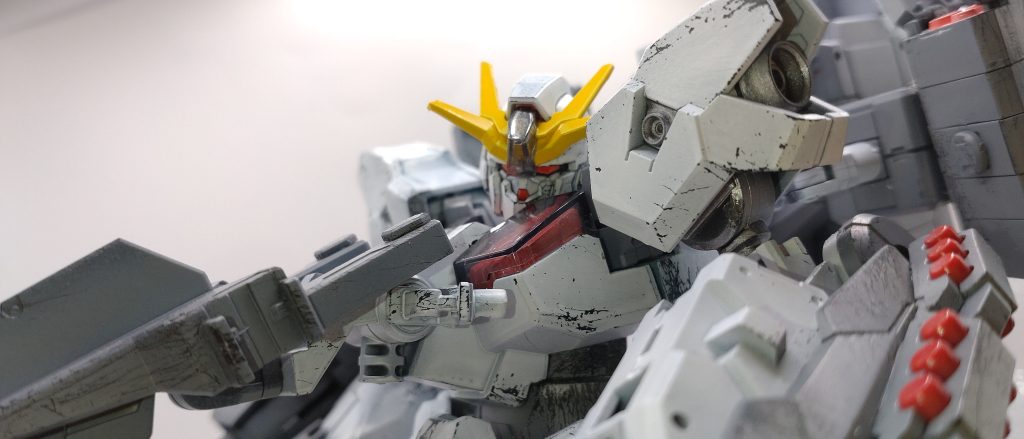 今回は赤眼。モビルスーツが赤眼だと暴走してる感が出てすき。