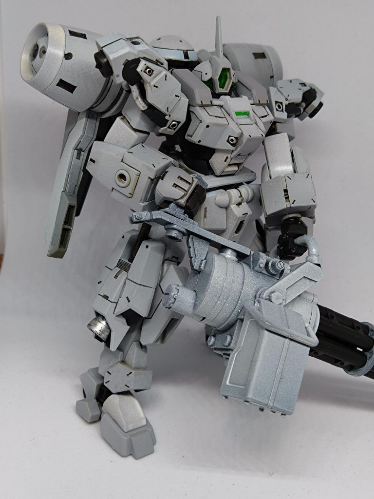 デミバーディングはシンプルが合う気がしたのでデカールも貼らずに作成しました。