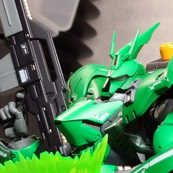 RG サザビー スプレー缶塗装