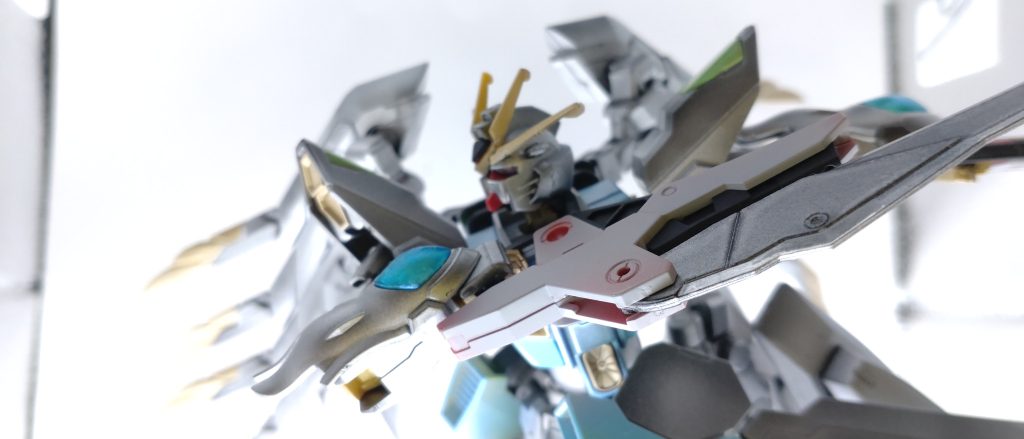 アーマーシュナイダーとかガーベラストレート的な良い感じのアレでスパーン切れると思います。