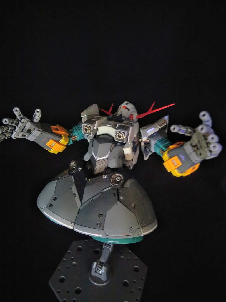 胸を反りすぎて、少し塗装が剥げました😭