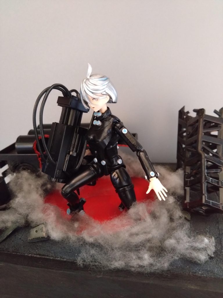 「初めはわけも解らず何とか生き延びたわ。そして何度も転送されては戦っていくうちにだんだんと強い武器が使えるようになっていったわ。」