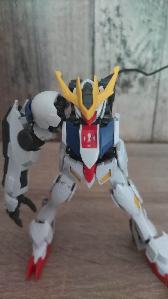 三日月「おいバルバトス・・・お前だってまだ止まりたくないだろ・・・？」