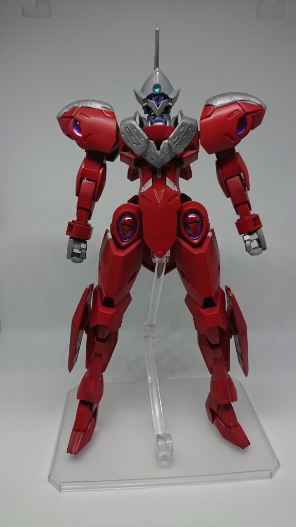 と言うわけで、今回もグラスレー社のMSミカエリスの改造、その名もミカエリスセブンです。隠す気ありませんwみんなあの頭の見たら思ったことあるのでは無いのでしょうか？今回初めてエポパテを使ってみました。そのおかげでめちゃくちゃ不格好なことになってますｗ今回は上手く作れる方法が思いつかなかったので強行手段でやりました。ちなみに右腕はハインドリーからもらいました。出来れば本キットに通常腕も付けてほしかった。額のランプは１００均より。１個のためだけに買うのはちょっとためらいましたｗ