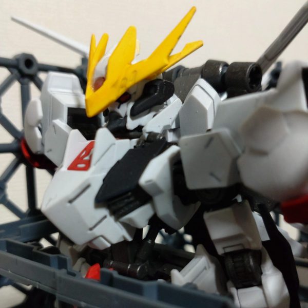 決して散らない鉄の華