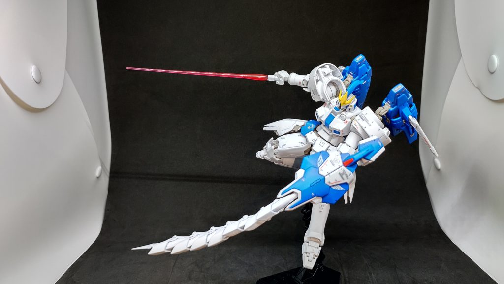 ヒートロッドを。サーペントの足に巻き付けて倒すシーンのつもりです。