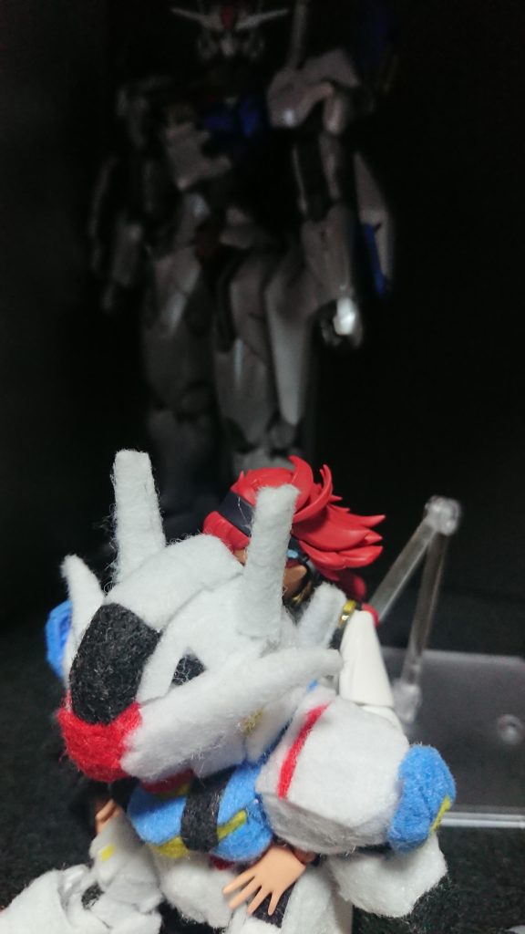 僕とお母さんもそう。いつかそれを失うことは分かってる。分かりきったことだからこそ僕とお母さんは進んだんだから。だからきっと、スレッタもいつか何かを失うだろう。でも、スレッタはそれを知らない。その時、どれだけスレッタが苦しむか僕も分からない。本当にごめん。許されることじゃないのは分かってる。それは全部スレッタを巻き込んだ僕たちのせいだ。 