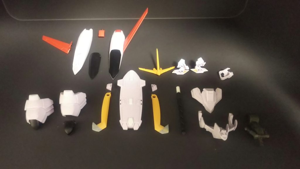 一応頭のパーツに裏打ちしてあるけど大体わからん