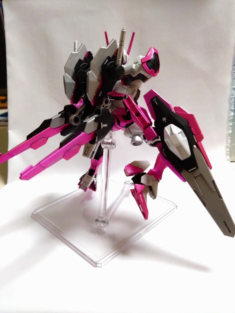 背面。シールドはバラして装着する方が好きです。ガンビットが無い時のバックパックは寂しい。