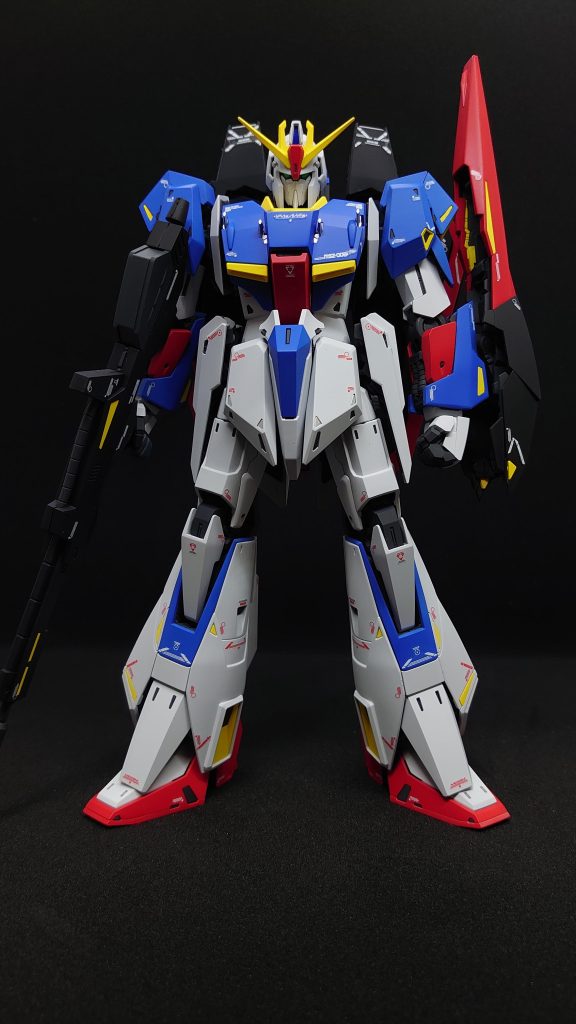 赤はクレオスのハーマンレッドフレームはガイアのメカサフスーパーヘビィスラスターはクリアレッドとスーパージュラルミン