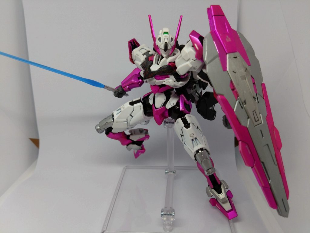 シンプルなデザイン（そしてイケメン）故に難しいなと。