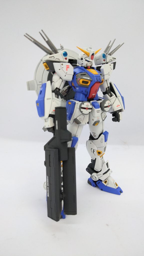 Etypeは電子戦という事で、でっかいレドームを背負ってるシルエットが印象的ですね。