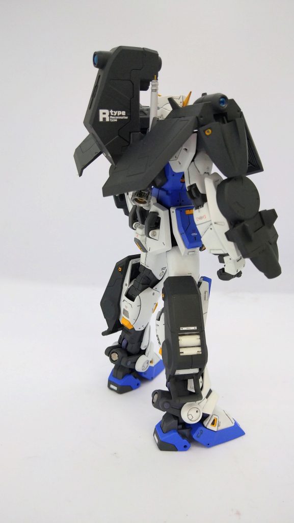 所々ガンダムマーカーで塗り分け。