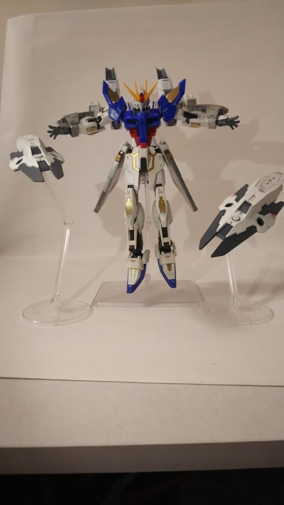 また本機には「AT-D(オルタナティブ・ドライヴ)」と呼ばれる強化システムが新たに追加されており、発動すると「ユニコーンガンダム」をモチーフとしたサイコフレームが金色の輝きを放つ。最大で20倍まで機体の性能を引き上げることが可能で最大時には金色から水色へ変化する。システム発動時には全ての能力値が上昇しており、通常時の3倍でも瞬間移動並の機動性を誇る。