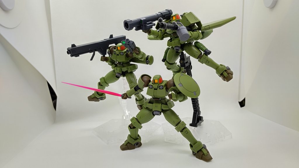 リーオー部隊その2。ノーマルとフルアーマーが並んでますが、どちらもリーオーなのです。これぞ量産機の鑑。