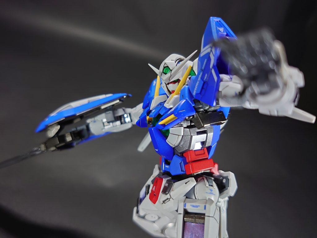 好みもありますがRGは素組みでも特にカッコイイです！😄