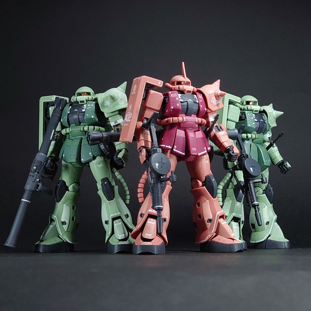 やはりシャアザクは、目立ちますね~