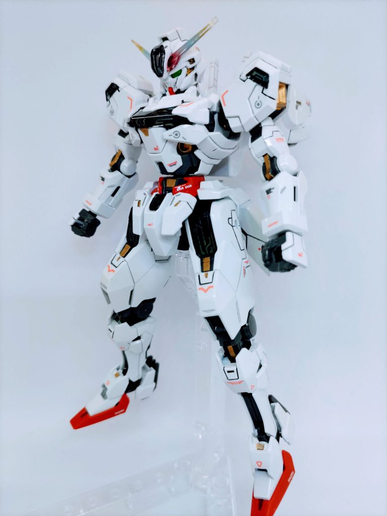 デカールは水星汎用のエアリアル用を中心にルブリス用も少し。その他アトラス用など家にあったものを適当に使ってます。各部ゴールドはガンマカ。