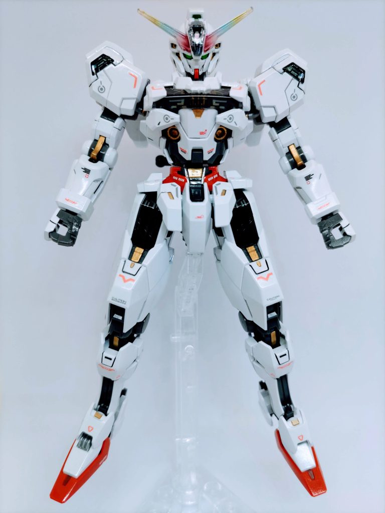 白にはデカールが映えますね。