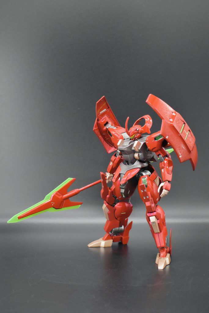 正面。太い太ももが格好いい。