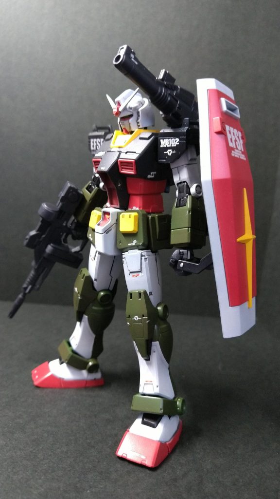 デカールもうるさくならない程度に貼り付けています。