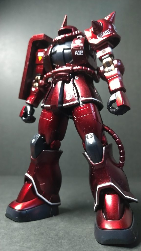 少しグラデーションかけております。黒ベースからの薄い赤は下地シルバー、濃い赤は下地アイアンでクリアレッドを吹いています。