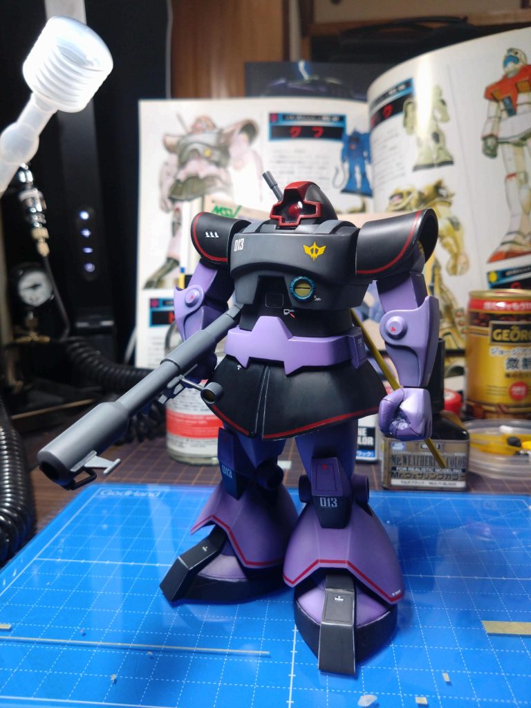 バズーカを脇にかまえる。