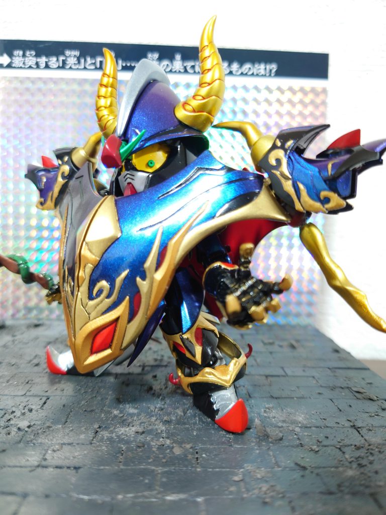 兜の角はファレホの赤でスミ入れ。丸の中塗っても良かったけど、拭き取った時こっちの方がかっこよかったので採用。もちろんにこ真っ二つにして合わせてある。目が磁石で動くので表情付けが簡単。目を合わせたくなる。「ふはははは。私の力を見るがいい。」