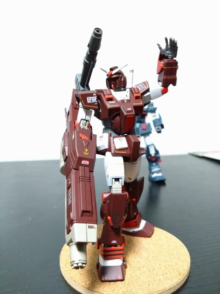 ヘビーガンダム–5枚目/制作者：中村シュウスイ