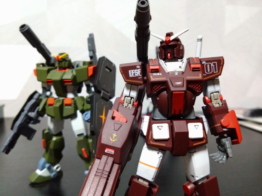 前作のヘビーガンダムのシールドを拝借https://gumpla.jp/hg/1504865