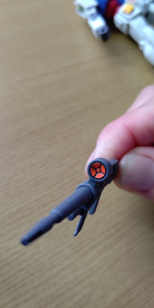 センサー部もオレンジに塗ってみました。まあまあですかね。