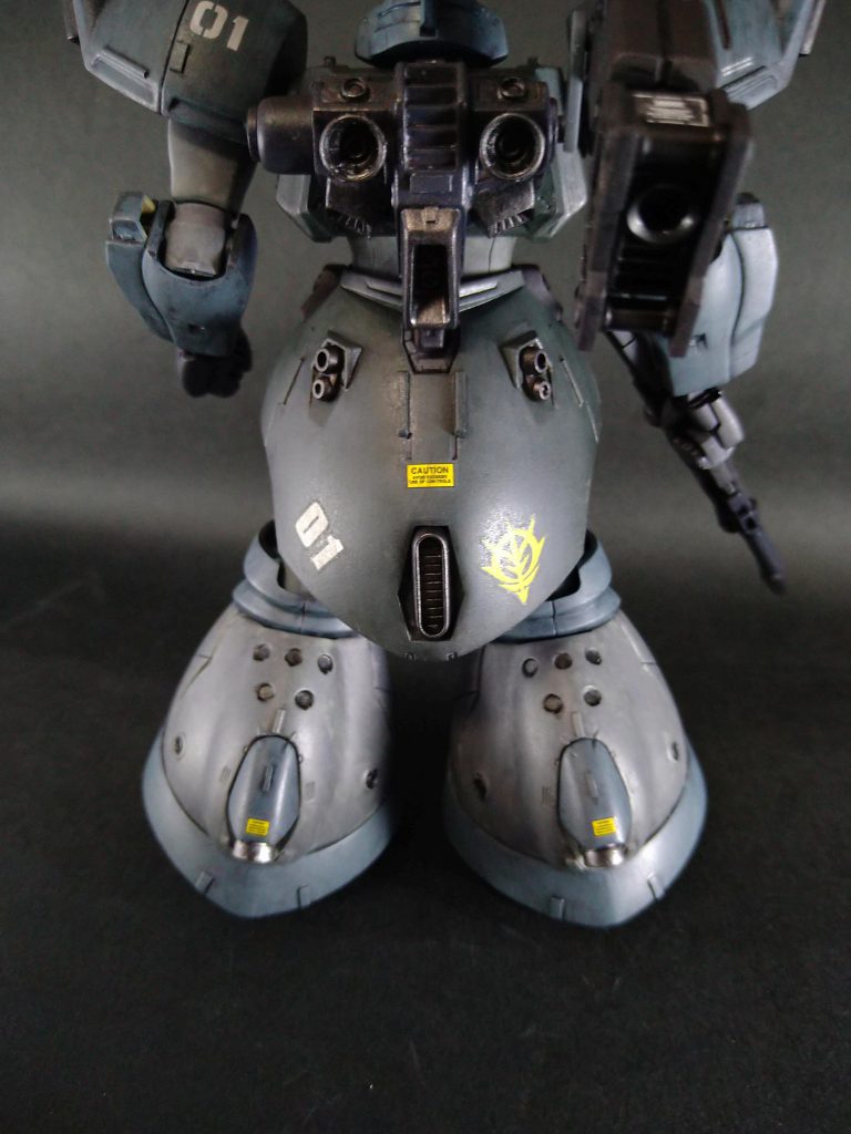 スラスターパーツも市販に変更しています。