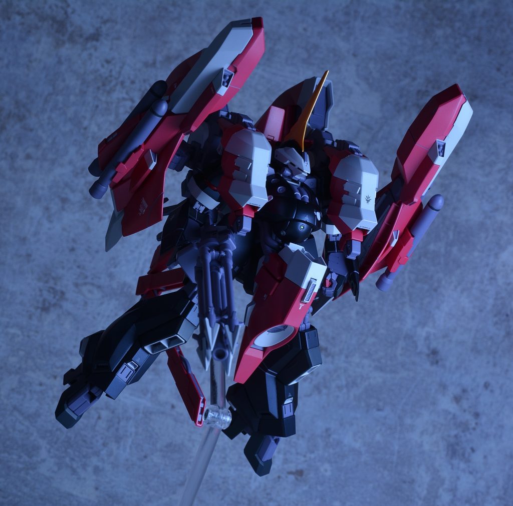 カラーレシピ(G)=ガイアカラー (C)=クレオスブラック:(G)EXブラック→(G)プリズムブルーブラックレッド:(G)パンツァーレッド1→(G)EXクリアー+LGパールホワイト:(G)ニュートラルグレー1→(G)EXクリアー+AGパールグレー:(G)ニュートラルグレー3+(G)純色マゼンタ+(C)色ノ源シアンイエロー:(G)橙黄色→(G)クリアーオレンジ+AGパールブラック(靴、膝など):(G)ミッドナイトブルーセンサー(緑):(C)GXメタルイエローグリーン仕上げに(G)セミグロスクリアープレミアムでオーバーコート