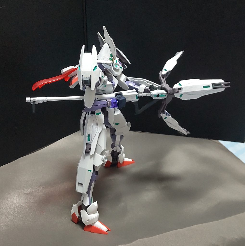 別アングルよりエルガイムのバスターランチャーのような感じにも見えないことはないかな?