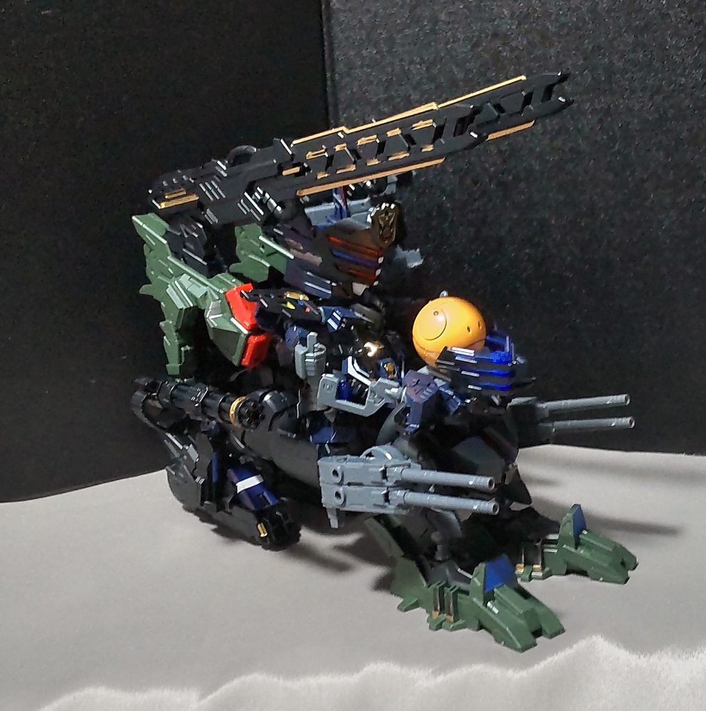 右側から見た図