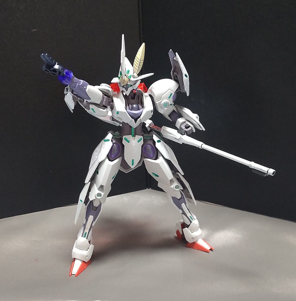 こうやって左腕でも運用出来るのは、キャリバーンには出来ない事なので、ここは地味な差となっているのかな?※まぁ、バックパックを改良をして左側でも運用出来るようにすればいいだけの話ですが。