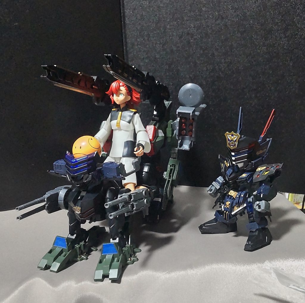 美少女プラモも乗せることが出来ます。今回はスレッタに乗ってもらいました。大きい乗り物なので、特に違和感はないと思います。