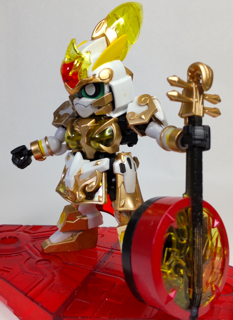 金色は何だったか忘れてしまいましたが、自分は珍しい塗料を使わない人なので（気に入ってたのが後々入手困難になるとかいやじゃないですか）、クレオスの普通のゴールドだったはずです。拭き取りを多用している感じから見ると水性だったかも。