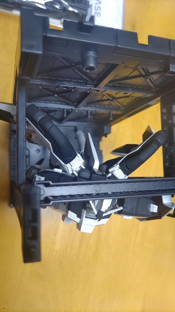 なかなか100均のスタンドが活躍できる機会はありませんー。