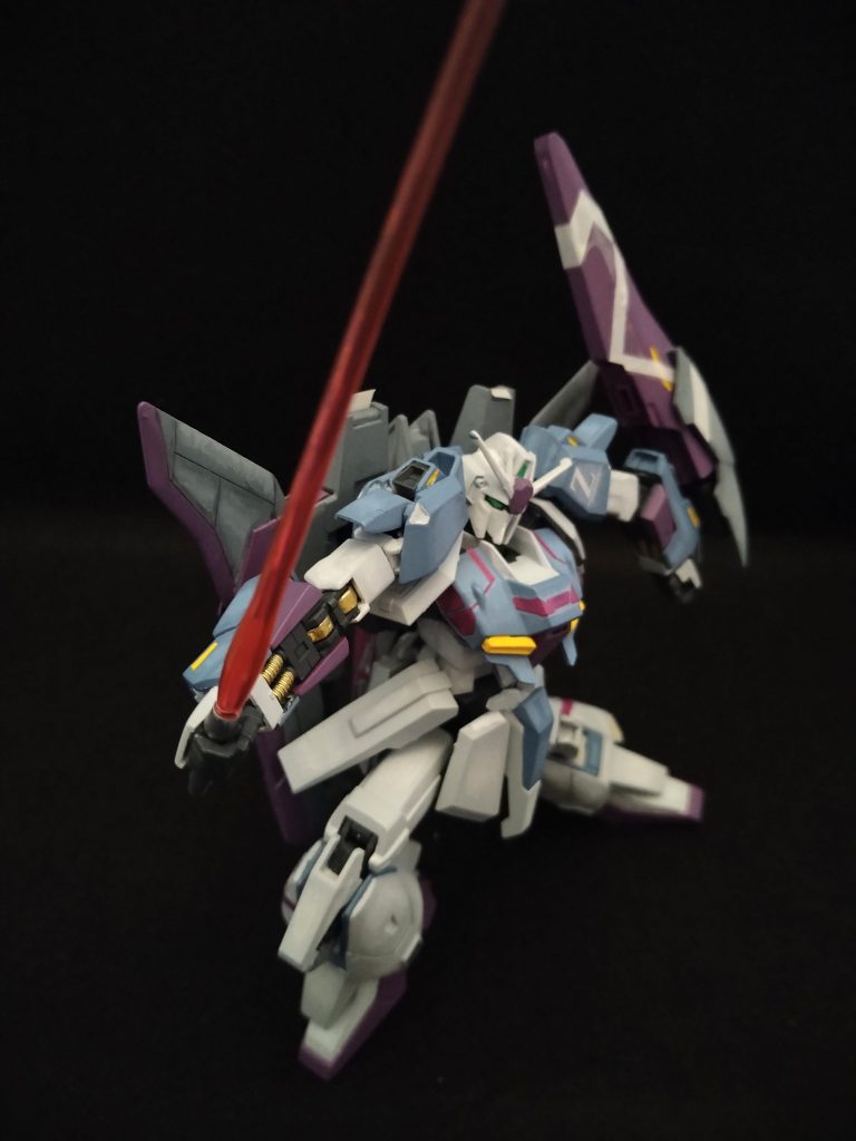 ビームサーベル構えて