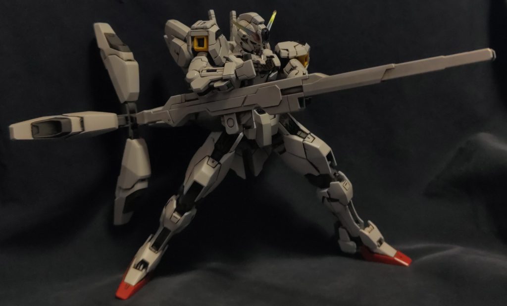 バリアブルロッドライフルを構えて。デカいですね、この武器は。（笑）以上です、お目汚し失礼しました。