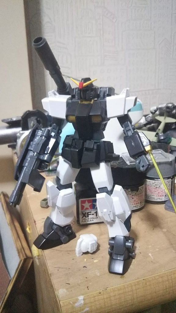 2019/6/16ブルー3号機とウォーリアを合体二連ビームライフル欲しさにブルー、装甲欲しさにウォーリアウォーリアの肩と足が貧弱にみえるのでブルーに交換。