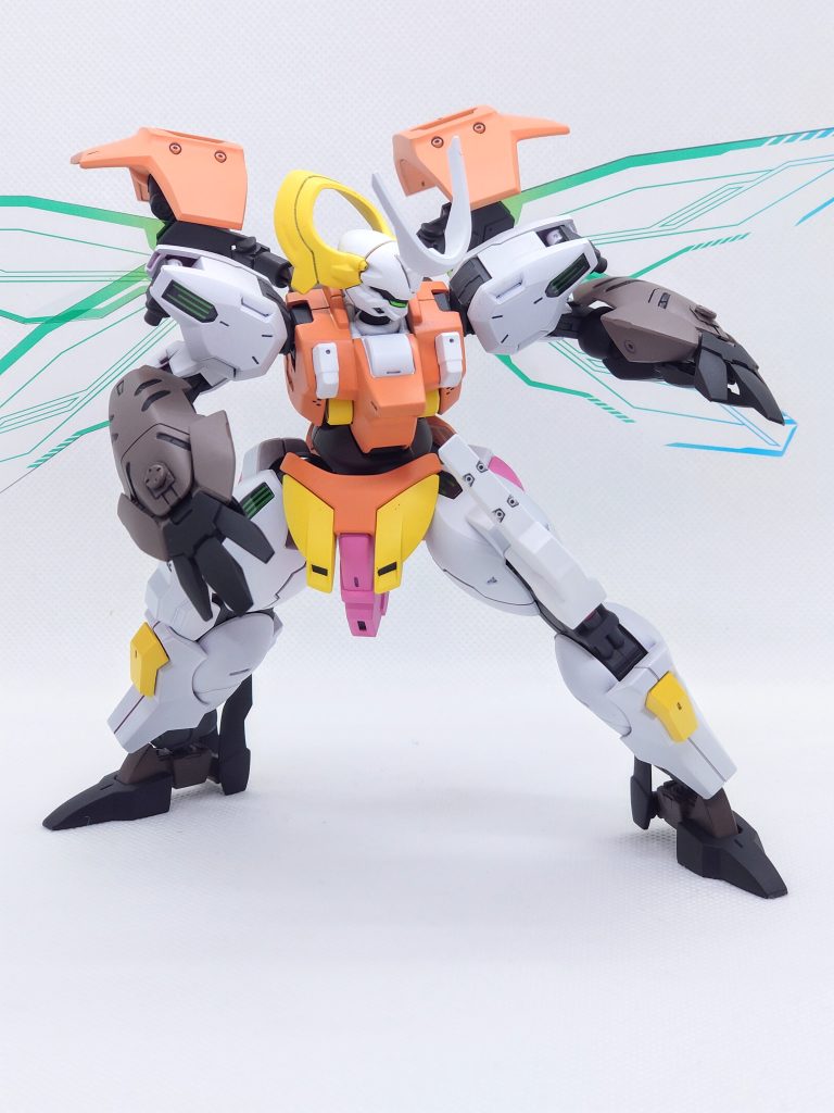 ベア・ハンド肩のシールドを装備してクローとして使用出来ます。接地時に足を回転させて運動性を上げる設定です。こちらは通常衣装の熊手袋差分がモチーフです。