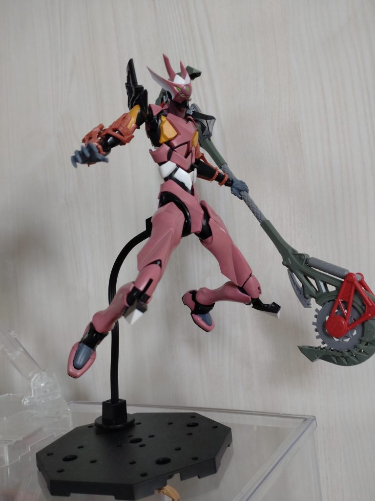 エヴァもギリ浮きます!