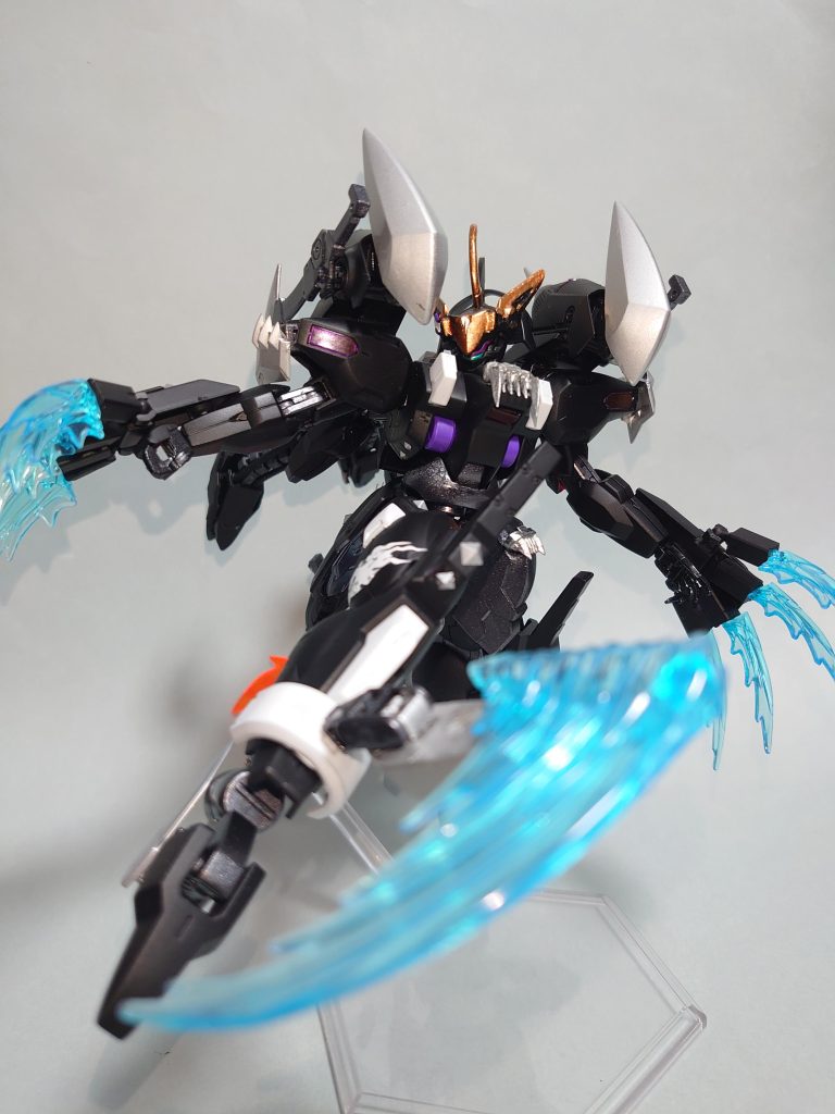 議会連合兵「な、なんだこいつ・・？違う・・！ドローンか・・！う、うわぁぁぁぁっ！！」フェルシー「にしししーっ！ひっかかったのだ！ひっかかったのだ！それはフェルシーちゃんの子分なのだっ！・・って！なんなのだ！語尾どころか口調まで変わってるのだ！あーもう！やってやる！やってやるのだっ！」