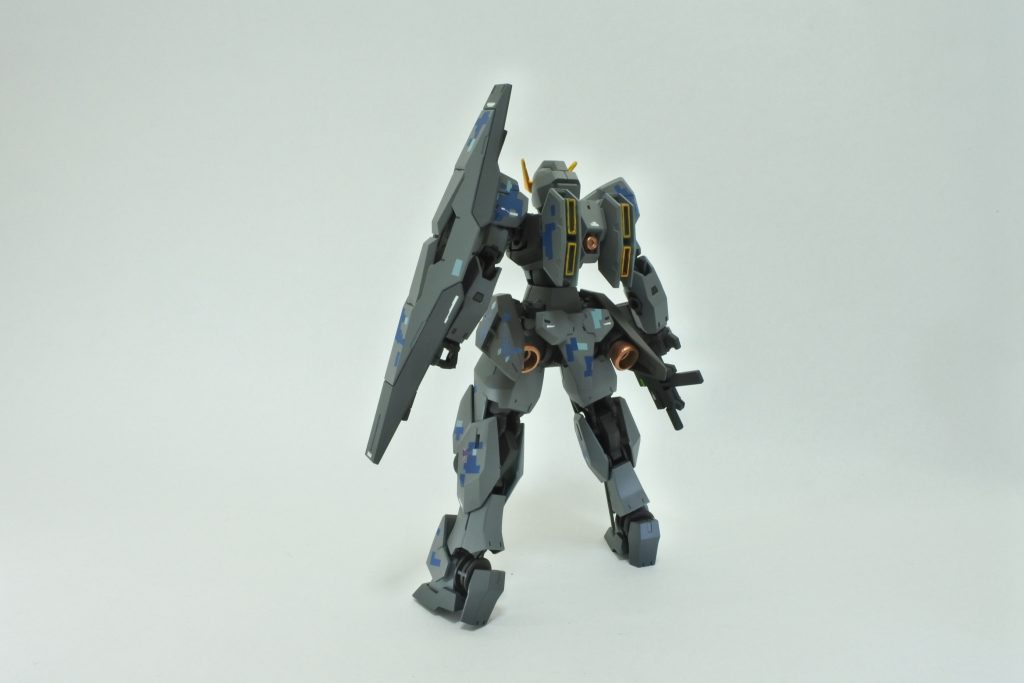 背部バーニアはスーパーカッパーで塗装。