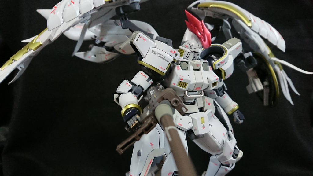 ウイングはホワイトパールで塗装してます。