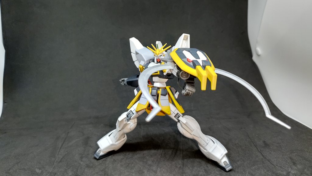 クロスクラッシャー!なんですが。必殺技ぽい扱いなのに、ビミョーに名前が雑というか、バックパック外さなくても···とか。